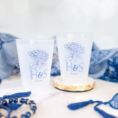 What Size Cup Should I Order For My Wedding Reception?