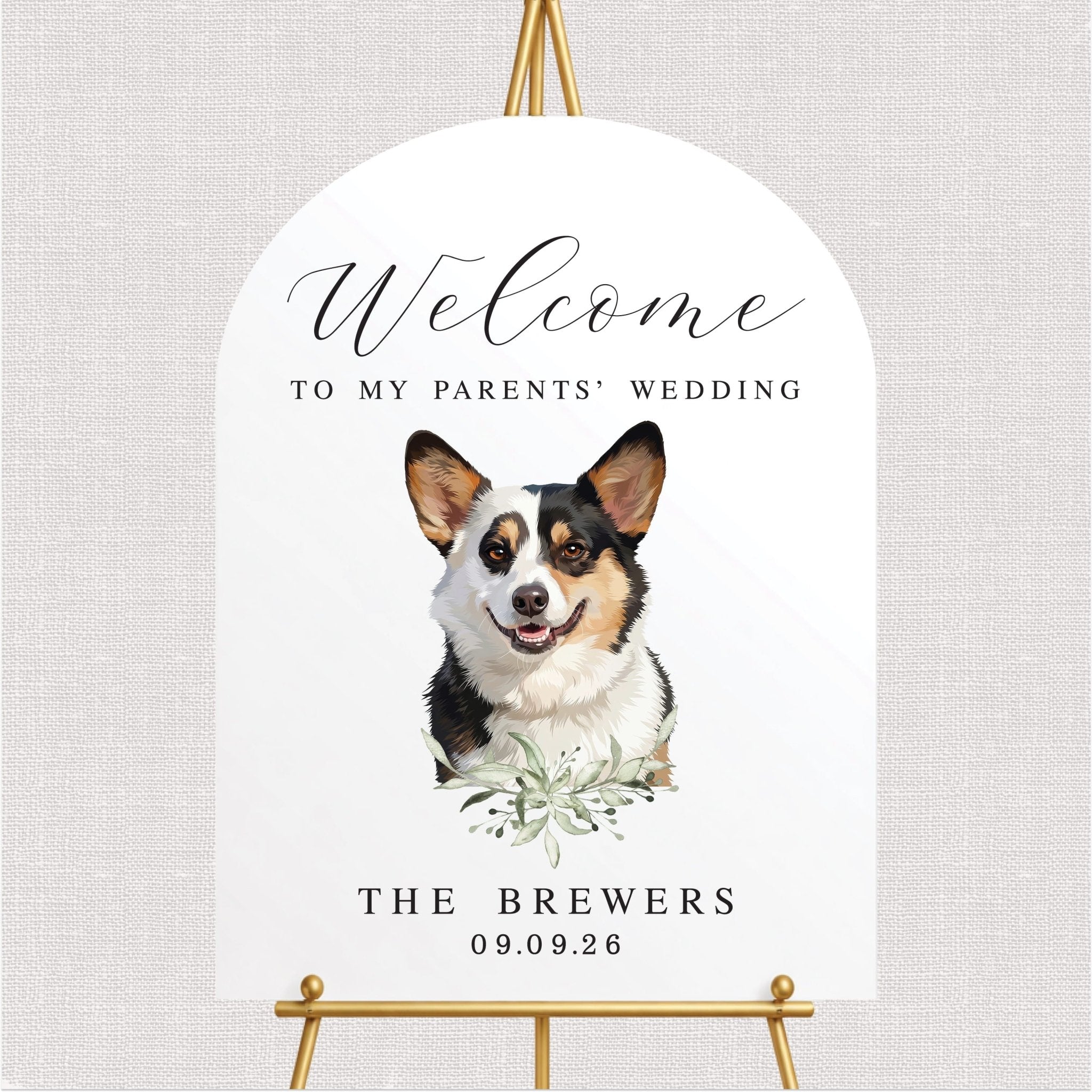 White welcome sign with custom pet portrait and personalized wedding text