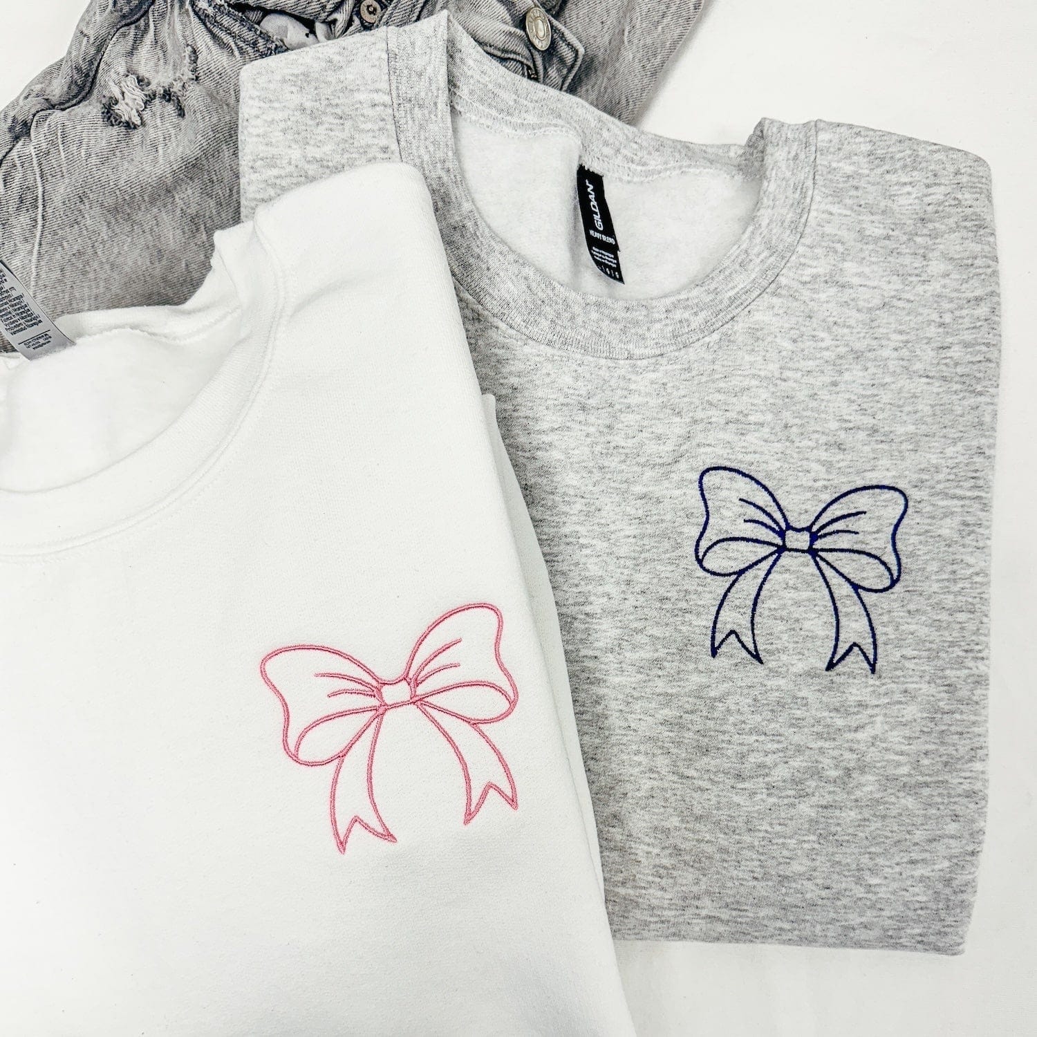 Cute Bow Embroidered Sweatshirt - Sweatshirt - Embroidery